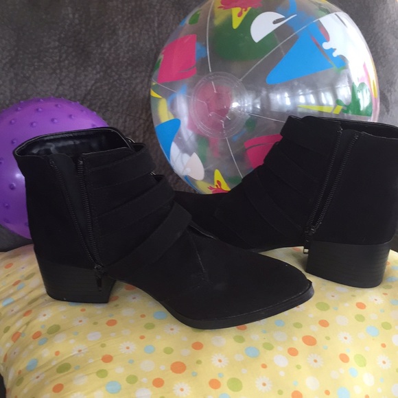 Beautiful Rue21 etc! Buckle Boots - Picture 7 of 8